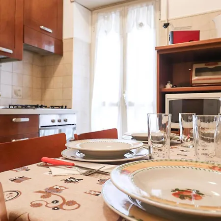 Elegante E Luminoso - 2min Metro Apartment *