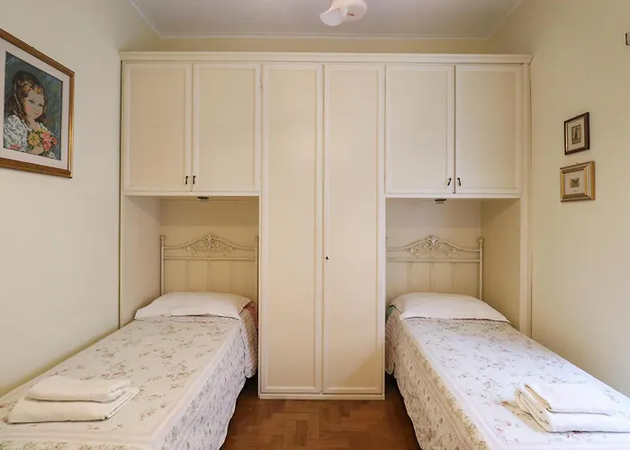 3 Bedroom Elegant For 6 - Metro 2min & Wifi * Řím