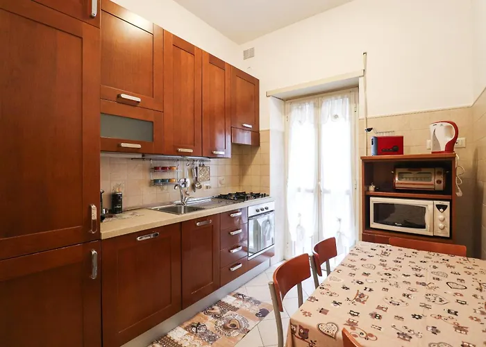 3 Bedroom Elegant For 6 - Metro 2min & Wifi Apartmán