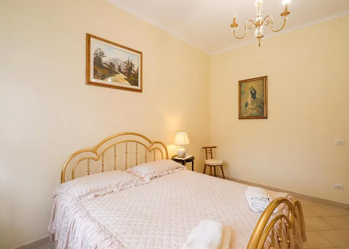 3 Bedroom Elegant For 6 - Metro 2min & Wifi Apartmán