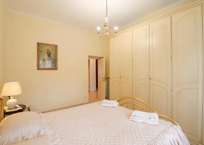 3 Bedroom Elegant For 6 - Metro 2min & Wifi Apartmán Řím