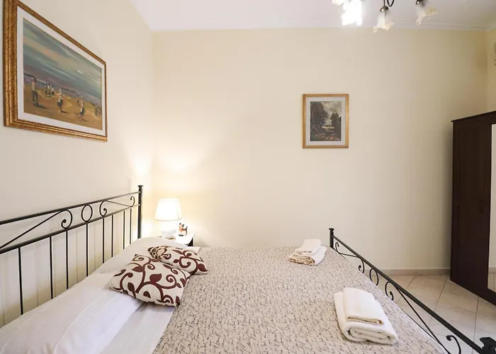 3 Bedroom Elegant For 6 - Metro 2min & Wifi Apartmán